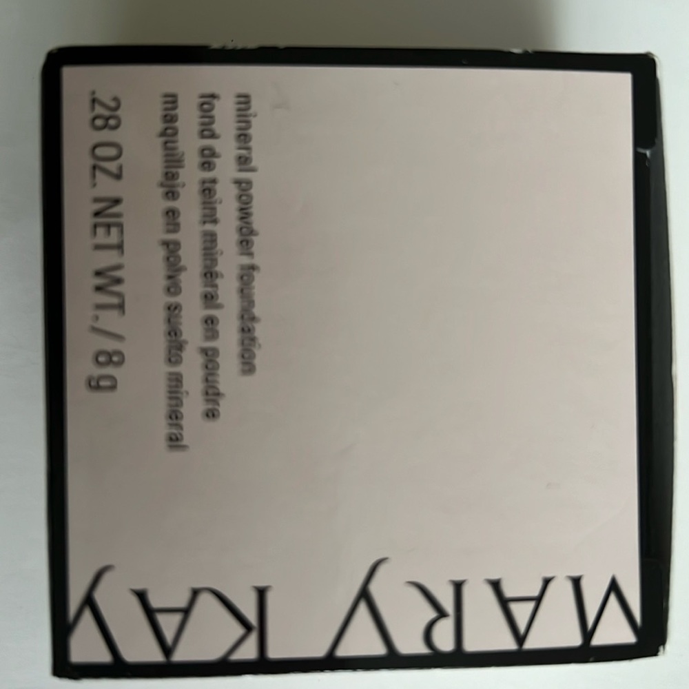 Mary Kay mineral powder foundation. Bronze 4.